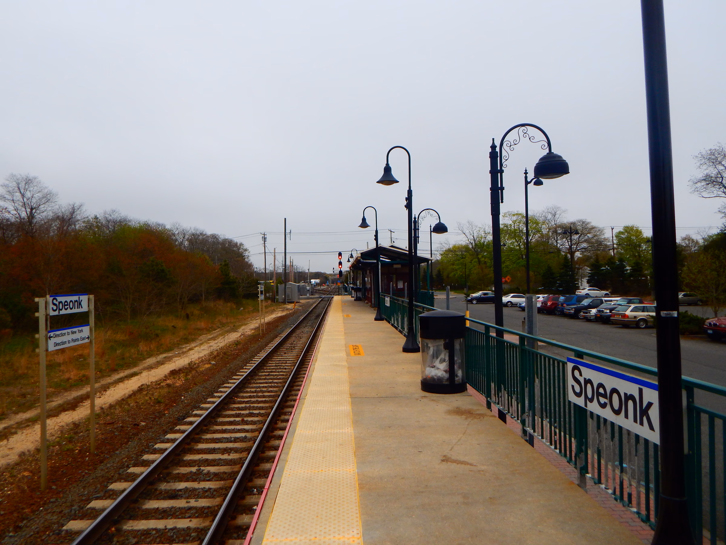 Historic-style lamps and platform at Speonk railroad station