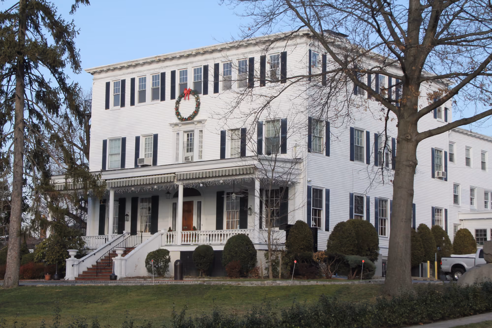 Historic architecture and grounds of the Douglaston Club