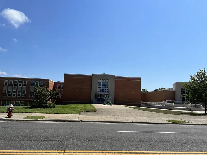Malverne Senior High School campus photograph