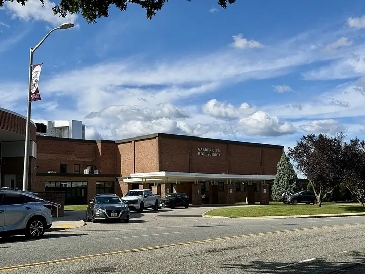 Garden City High School campus photograph