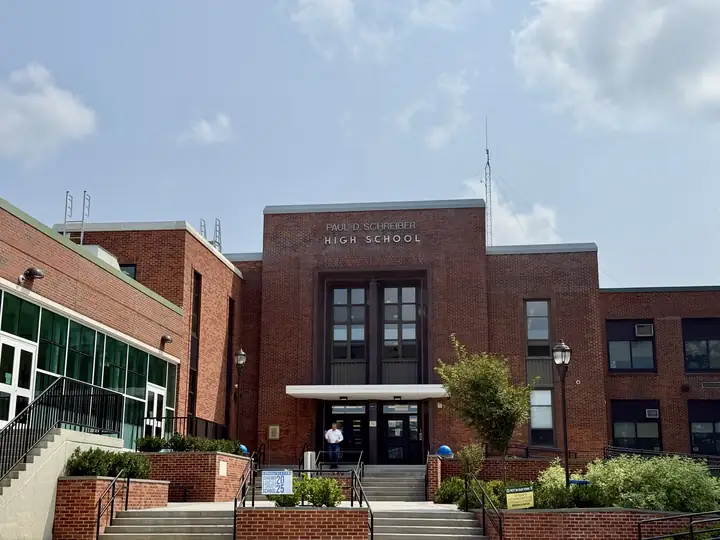 Paul D Schreiber Senior High School campus photograph