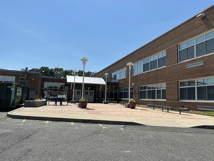 George W Hewlett High School campus photograph