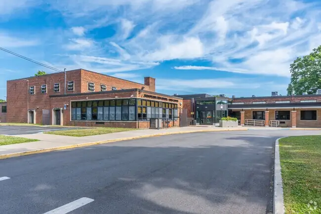 Mhs Ames Campus campus photograph