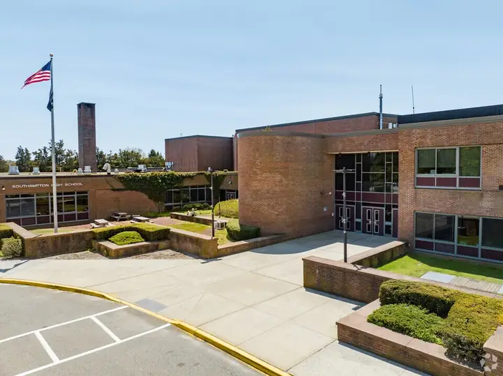 Southampton High School campus photograph