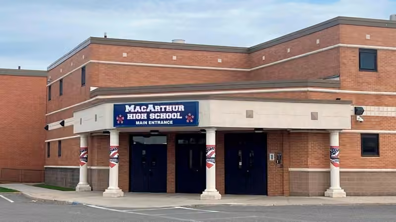 Gen Douglas Macarthur Senior High School campus photograph