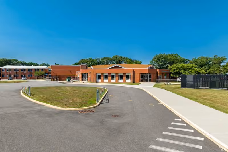 Norwood Avenue School campus photograph