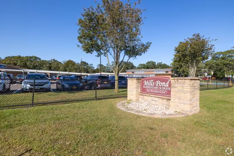 Mills Pond Elementary School campus photograph