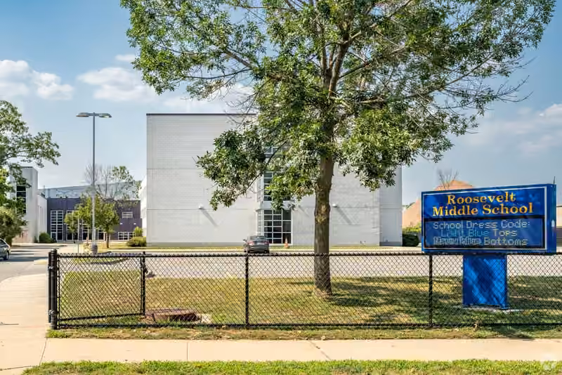 Roosevelt Middle School campus photograph