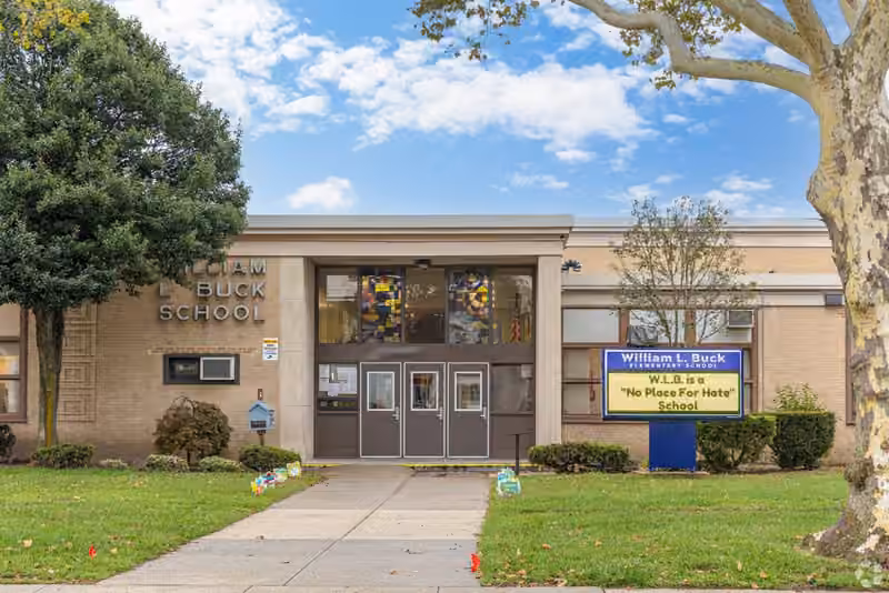William L Buck School campus photograph