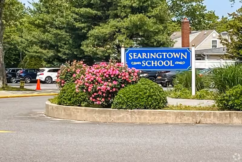Searingtown School campus photograph