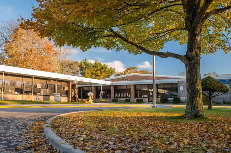 Jefferson School campus photograph