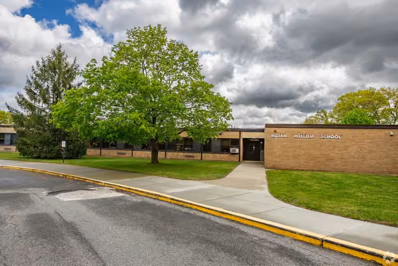 Indian Hollow School campus photograph