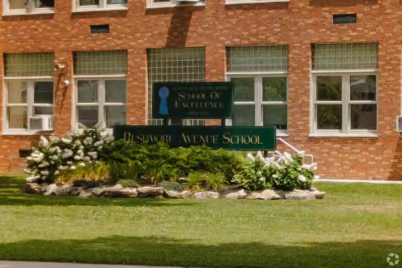 Rushmore Avenue School campus photograph
