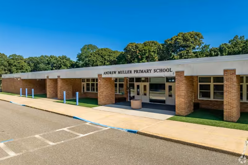 Andrew Muller Primary School campus photograph