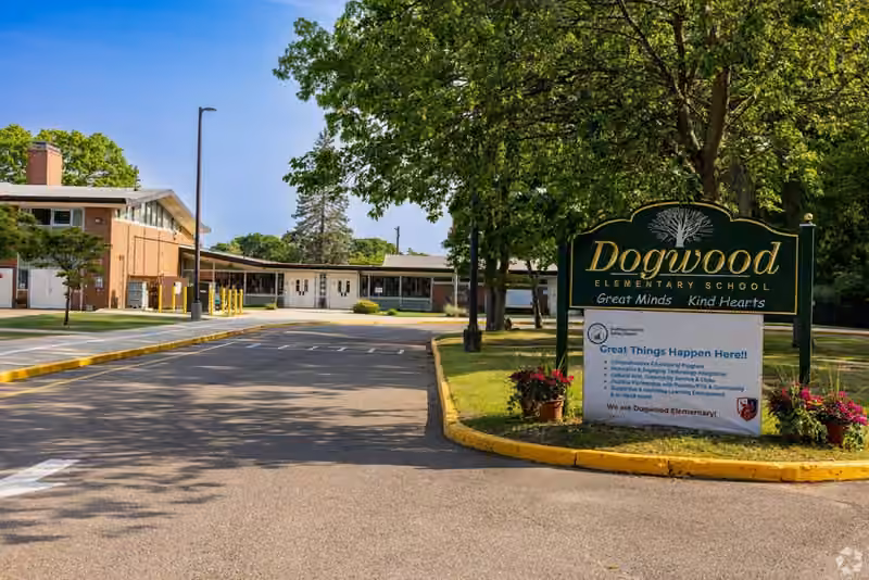 Dogwood Elementary School campus photograph
