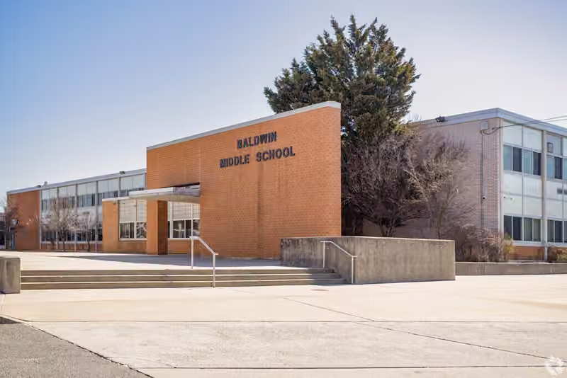 Baldwin Middle School campus photograph