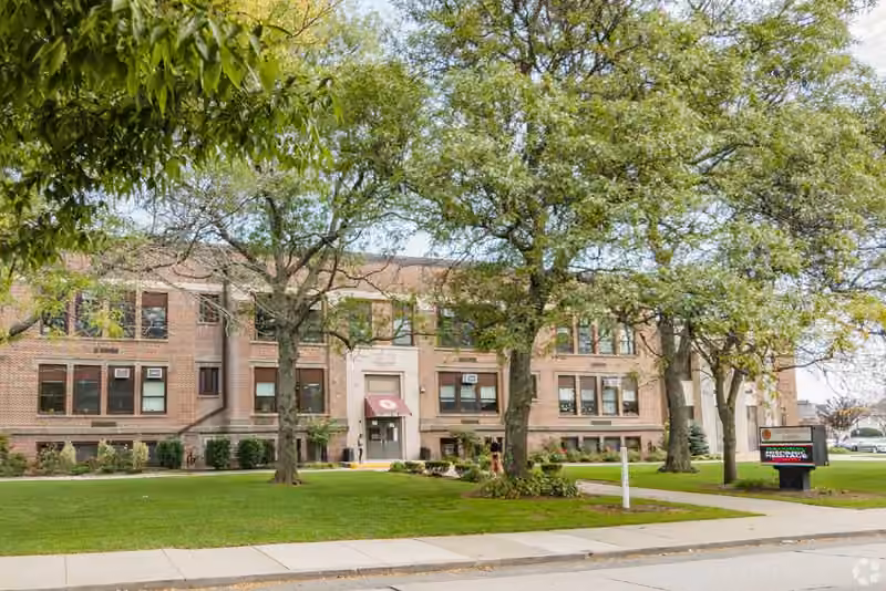 Columbus Avenue School campus photograph