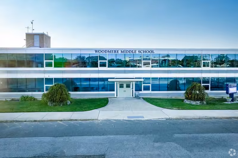 Woodmere Middle School campus photograph