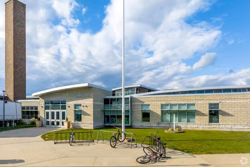 Long Beach Middle School campus photograph