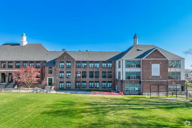 Carrie Palmer Weber Middle School campus photograph