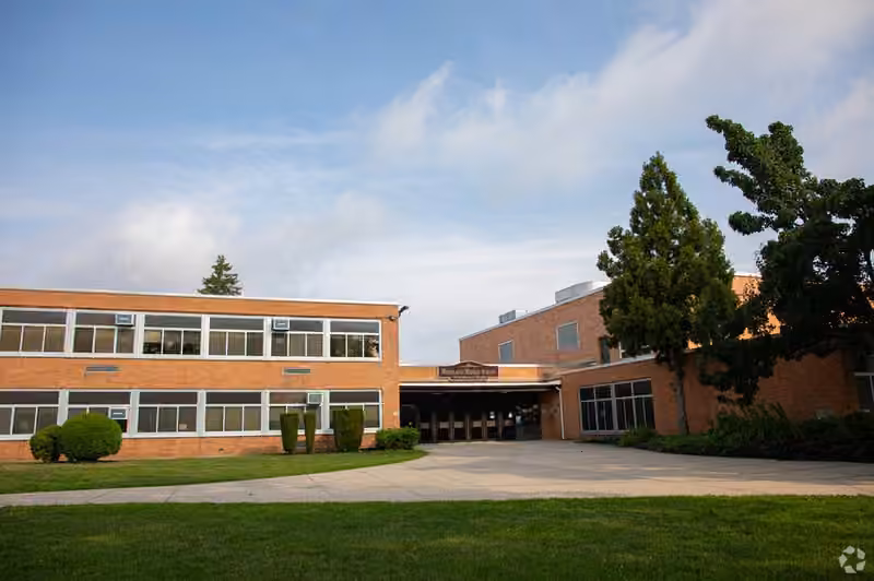 Woodland Middle School campus photograph