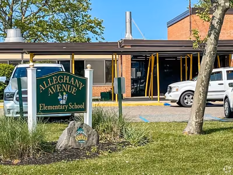 Alleghany Avenue School campus photograph