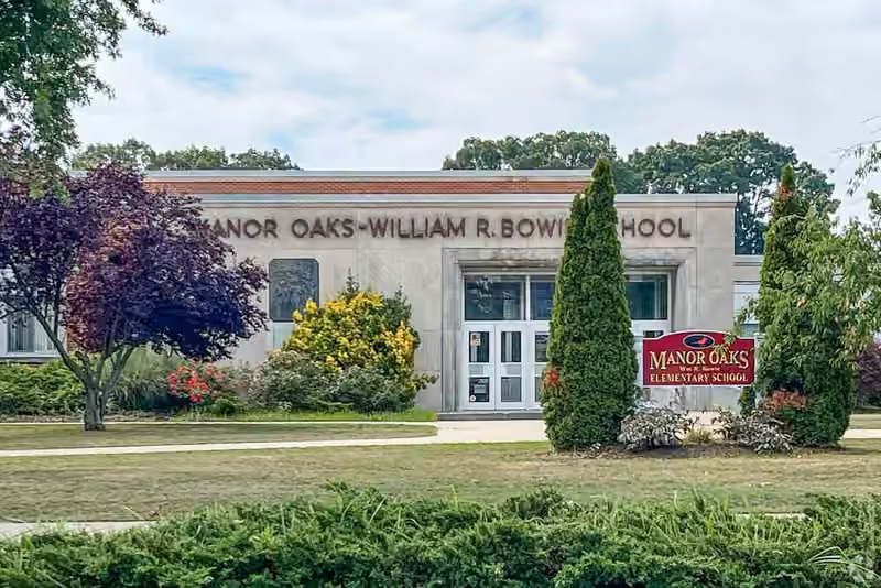 Manor Oaks William Bowie School campus photograph